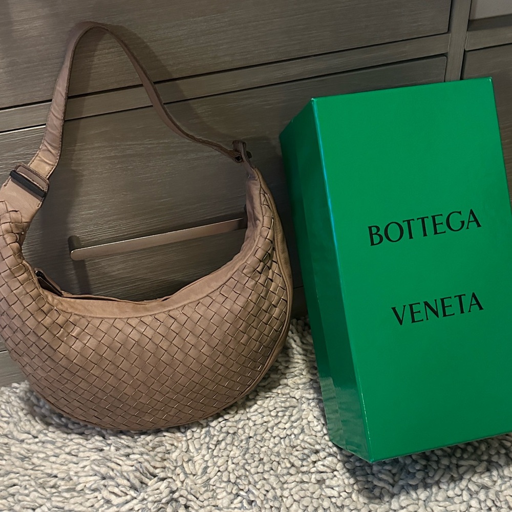 BOTTEGA VENETA Tan Intrecciato leather buttery soft handbag Authentic w/box